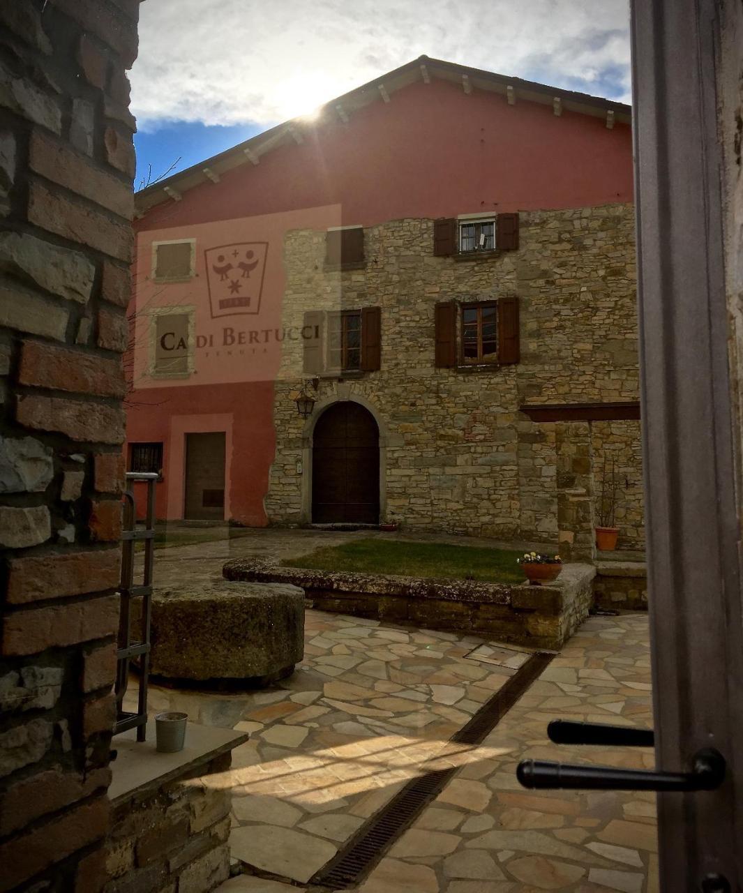 Tenuta Ca Di Bertucci Apartment Solignano ภายนอก รูปภาพ